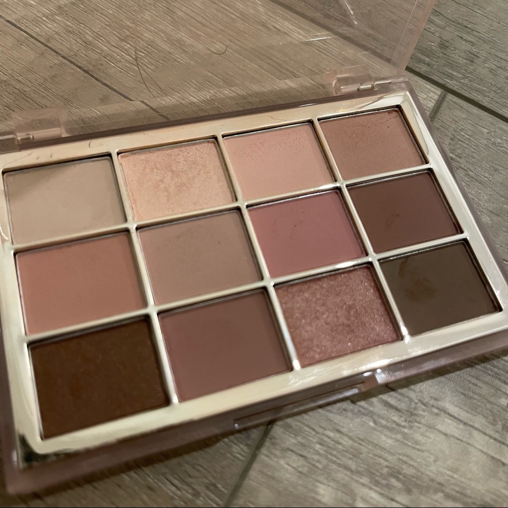 WAKEMAKE eyeshadow palette 02 - made in Korea